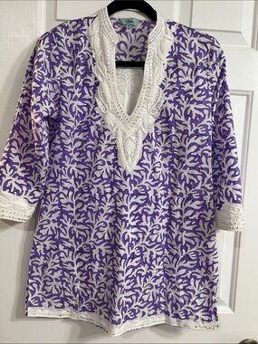 Sulu  Purple and White Embroidered sulu V-Neck Tunic size 6